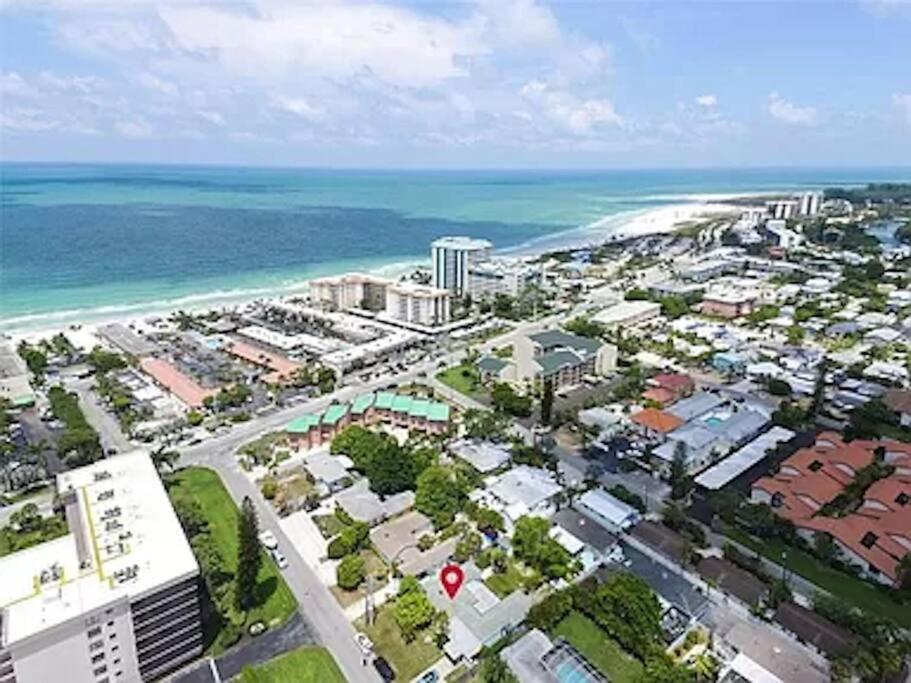 Lovely 1 Bedroom Unit Across From Lido Key Beach Sarasota Exterior photo